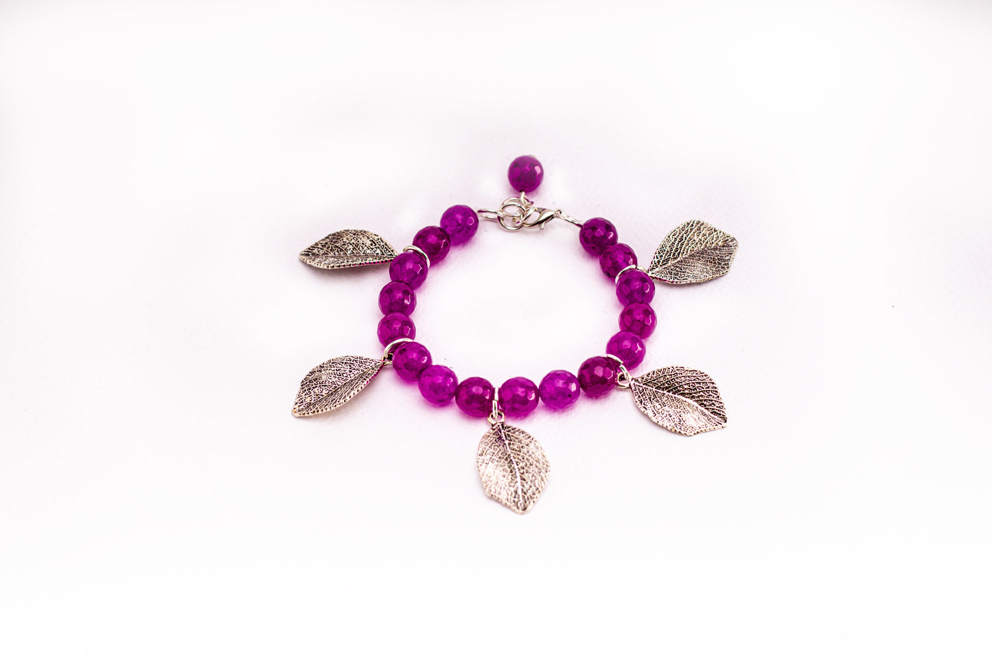 Bracelet made of beads and copper