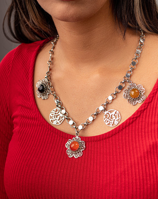 Elegant Hureia  necklace