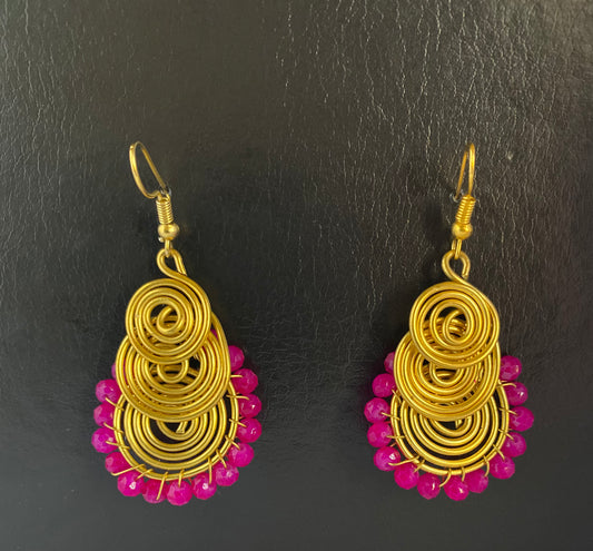 Earrings gold colored